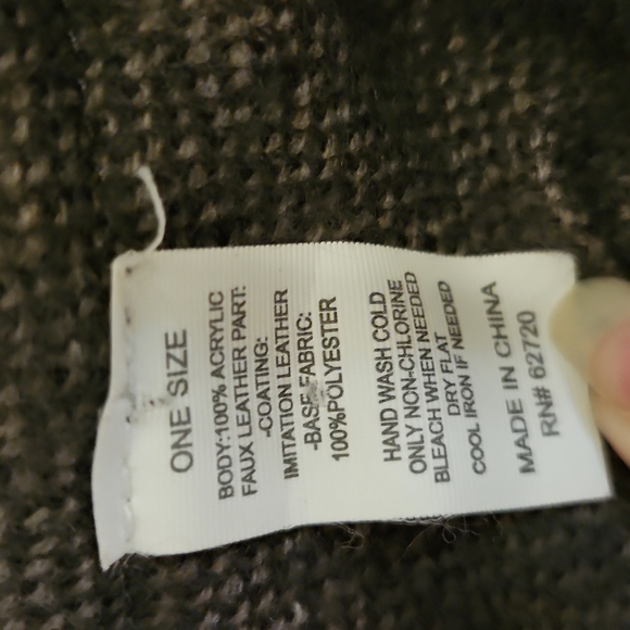 Shrug / cape.  NEW LADIES Must see - Picture 3 of 9